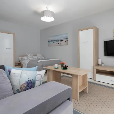 Apartament By The Port Of By Renters