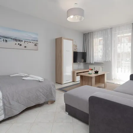 By The Port Of By Renters *